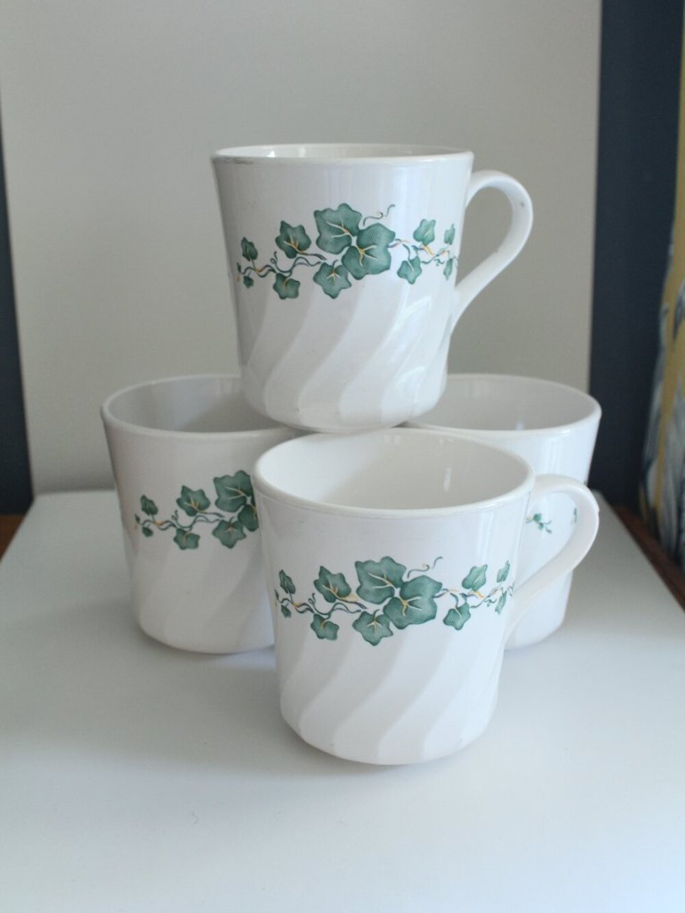 Lot of 4 Corelle Callaway Ivy Coffee Mugs